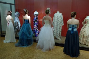 Robes de mariée et robe de cocktail au musée Bourgoin Jallieu