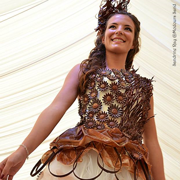Robe de mariée en chocolat réalisée en partenariat avec Bruno Saladino